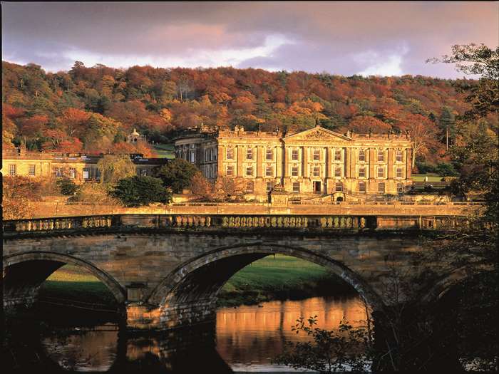 Tour Beautiful Buxton & Chatsworth House Christmas Markets National